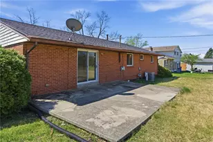 4619 Belcourt Dr, Jefferson Twp, OH 45417 - Photo 6