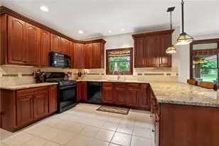 3605 E Salinas Cir, Sugarcreek Twp, OH 45440 - Photo 2