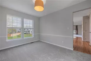 1053 Ashbrooke Ln, Xenia, OH 45385 - Photo 4