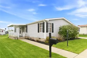 126 S Point Dr, Fairborn, OH 45324 - Photo 1