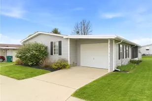 126 S Point Dr, Fairborn, OH 45324 - Photo 2