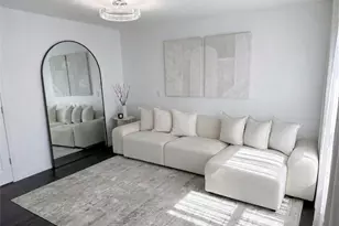 1004 Parklake Row, Springboro, OH 45066 - Photo 2