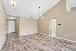 2247 Dundee Dr, Xenia, OH 45385 - Photo 6