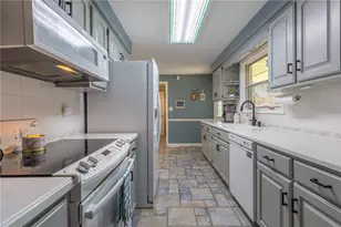 5385 Royalwood Dr, Centerville, OH 45429 - Photo 8