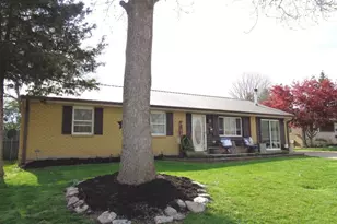 305 Donna Dr, Camden, OH 45311 - Photo 2