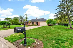 1524 Lindenhurst Dr, Centerville, OH 45459 - Photo 2