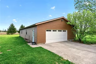9367 Artz Rd, Huber Heights, OH 45344 - Photo 6