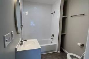 121 N Sycamore St, Union City, OH 45390 - Photo 4