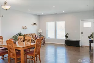 1121 Sheffield Blvd, London, OH 43140 - Photo 4