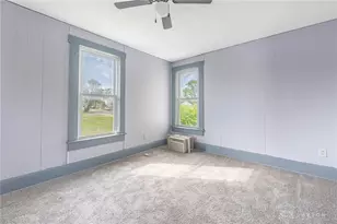 2210 Larch St, Springfield, OH 45503 - Photo 12