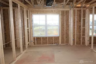 401 Crossing Ln, Miami Township, OH 45449 - Photo 8