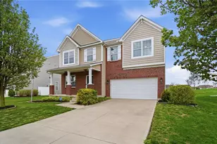 2571 Sunset Maple Dr, Tipp City, OH 45371 - Photo 2