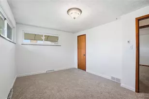 4258 Lyndell Dr Dr, Beavercreek, OH 45432 - Photo 18