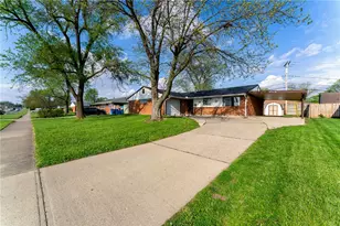 6052 Old Troy Pike, Huber Heights, OH 45424 - Photo 4