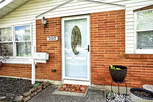202 Braun St, New Carlisle, OH 45344 - Photo 4