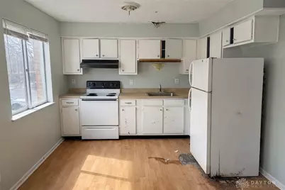 5675 Coach Drive #D, Dayton, OH 45440 - Photo 6