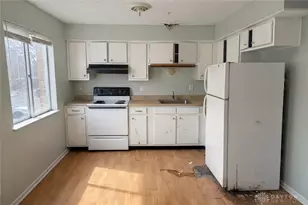 5675 Coach Dr, Dayton, OH 45440 - Photo 6