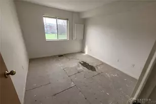5675 Coach Dr, Dayton, OH 45440 - Photo 10