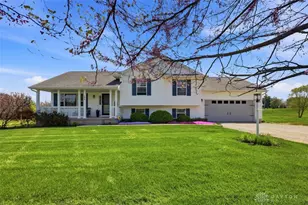 596 Terrace Creek Ct, Clearcreek Twp, OH 45036 - Photo 2