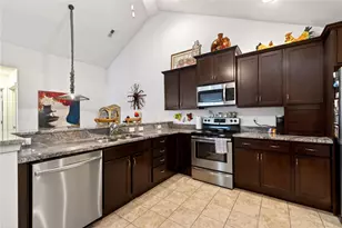 173 Scarborough Village Dr, Washington Twp, OH 45458 - Photo 12