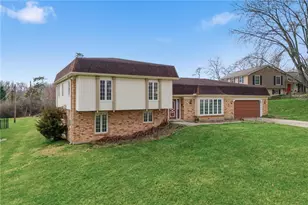 6835 St Laurent Cir, Washington Twp, OH 45459 - Photo 2