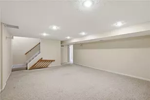 6899 Evergreen Cir, Huber Heights, OH 45424 - Photo 34