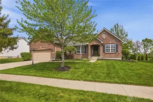 6899 Evergreen Cir, Huber Heights, OH 45424 - Photo 8