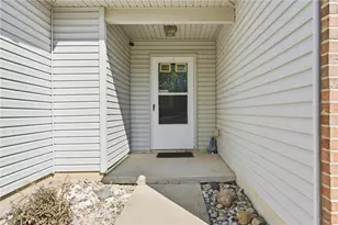 898 Greengate, Lebanon, OH 45036 - Photo 2