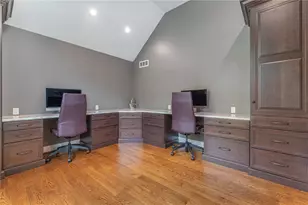 317 Colonial Ln, Washington Twp, OH 45429 - Photo 28
