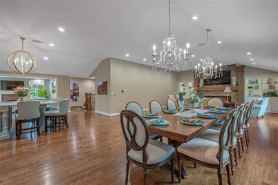 317 Colonial Lane, Washington Twp, OH 45429 - Photo 14