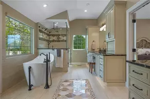 317 Colonial Ln, Washington Twp, OH 45429 - Photo 46
