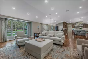 317 Colonial Ln, Washington Twp, OH 45429 - Photo 8
