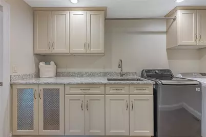 317 Colonial Lane, Washington Twp, OH 45429 - Photo 60