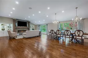 317 Colonial Ln, Washington Twp, OH 45429 - Photo 10