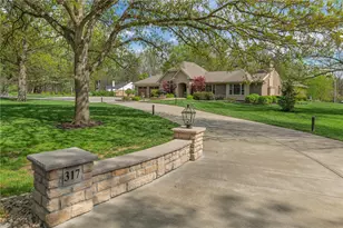 317 Colonial Ln, Washington Twp, OH 45429 - Photo 2