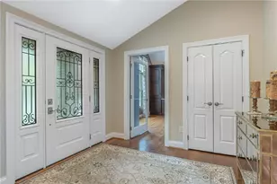 317 Colonial Ln, Washington Twp, OH 45429 - Photo 6