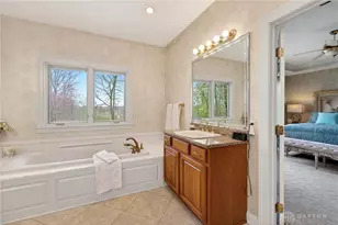 1475 Country Wood Dr, Bellbrook, OH 45440 - Photo 38