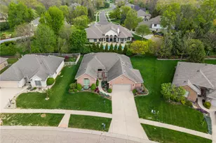 9842 Scotch Pine Dr, Clearcreek Twp, OH 45066 - Photo 2