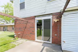 2294 Cross Village Dr, Miami Township, OH 45342 - Photo 4