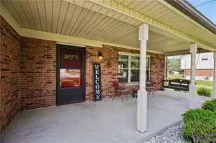 8653 Twincreek Dr, Franklin, OH 45005 - Photo 2