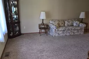 1538 Beekman Dr, Troy, OH 45373 - Photo 2