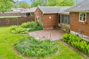 288 Gordon Rd, Bethel Twp, OH 45504 - Photo 4