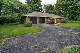 110 W Spring Valley Pike, Centerville, OH 45458 - Photo 2