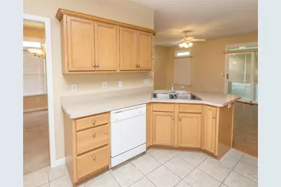 7444 New York Way, Butler Twp, OH 45414 - Photo 14