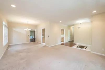 7444 New York Way, Butler Twp, OH 45414 - Photo 8