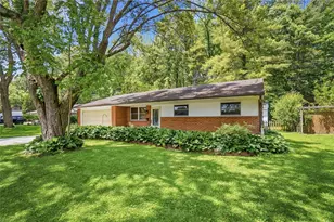160 Belair Cir, Bellbrook, OH 45305 - Photo 1