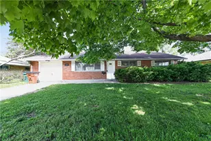 3883 Elmira Dr, Kettering, OH 45439 - Photo 4