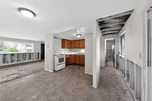 6051 Longford Rd, Huber Heights, OH 45424 - Photo 14