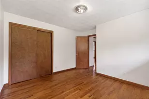 9860 Wolf Creek Pike, Dayton, OH 45426 - Photo 18