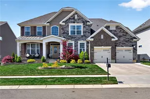 2067 Silver Linden Dr, Tipp City, OH 45371 - Photo 2